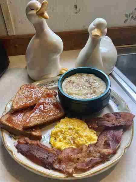 Good morning everyone! Hubby has to get out in this bitter cold weather to go to his physical therap...