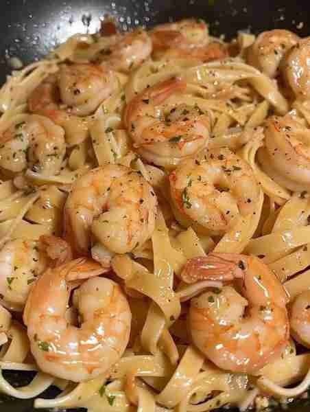 Garlic Butter Shrimp Pasta Ingredients: 8 oz fettuccine pasta 1 lb shrimp, peeled and deveined 3 tbs...