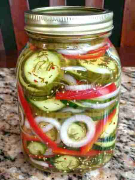 Here is a Cucumber Salad Recipe that Will Stay Fresh For 2 Months!!! CUCUMBER SALAD IN A JAR 7 large...