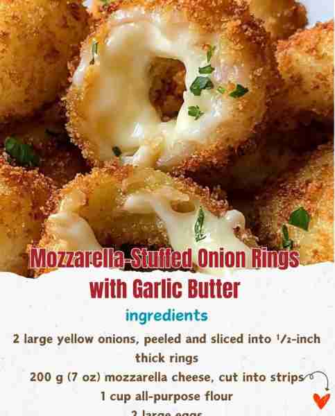 Mozzarella-Stuffed Onion Rings with Garlic Butter 🧅🧀🧄 Ingredients: 2 large yellow onions, peeled...