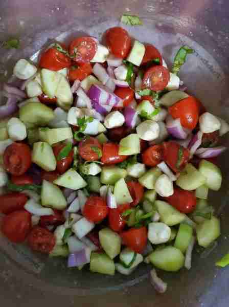 Cucumber Caprese Salad. Easy, fresh, and so good. Perfect for summer. 1 Cucumber 1.5 cup of grape to...
