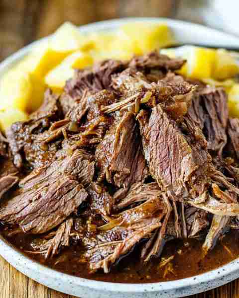 Mississippi Pot Roast with Savory Alternatives 🍽️✨ Ingredients: - 3 to 4 pounds of beef chuck roast...