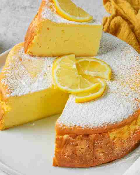 FLOURLESS LEMON CAKE