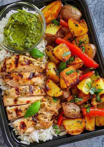 🍅🌿🐔 Garlic Chicken & Roasted Potatoes with Creamy Pesto Sauce and Garlic & Herb-Infused Rice—a Me...