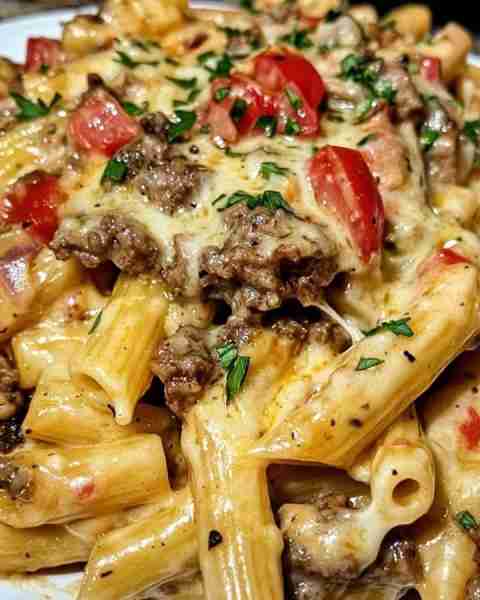 I’m thinking of trying this out—maybe with groundturkey instead Cheesesteak Pasta Recipe 1 box of ro...