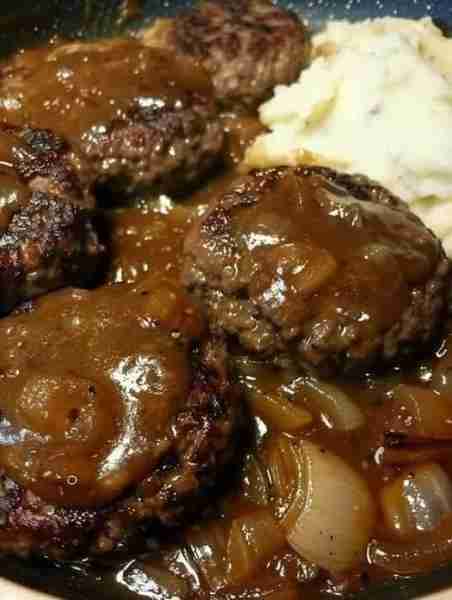 Smothered Hamburger Steak 😋😋 Ingredients 1lb. ground beef 1 egg 1/3 cup bread crumbs 1/2tsp. black...