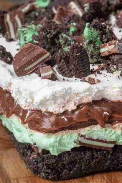 No bake Chocolate Mint Dream Bars RECIPE: https://www.365daysofbakingandmore.com/chocolate-mint-drea...