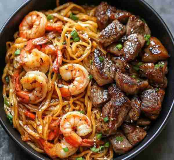 Garlic Butter Steak and Shrimp Stir-Fried Noodles Ingredients: 😋🙏👇😊🙏😋👇🌹🍾😋🙏 8 oz rice nood...