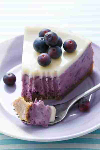 This Blueberry Cheesecake in INCREDIBLE! 🫐 Full Recipe 👇