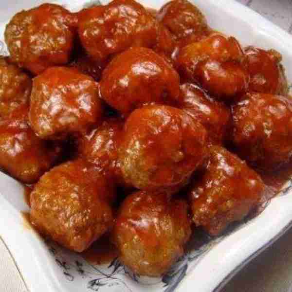 Always Perfect Sweet and Sour Meatballs Ingredients 1 lb ground beef garlic powder onion powder 1 eg...