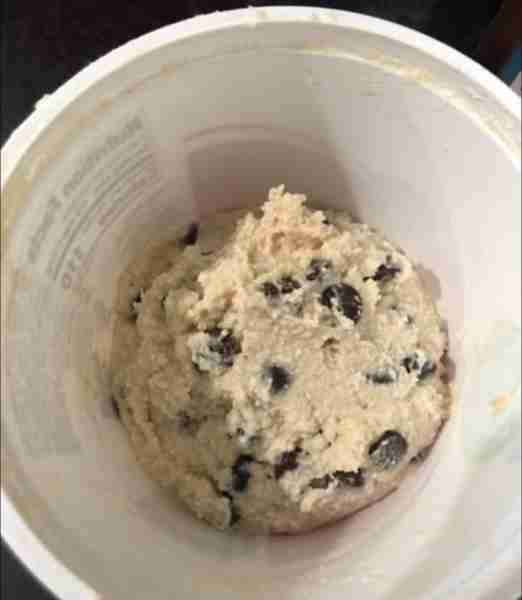 Cottage Cheese Cookie Dough (Keto + High Protein) Ingredients: ½ cup cottage cheese 1 scoop vanilla...