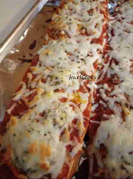 French Bread Pizza 🍕😋