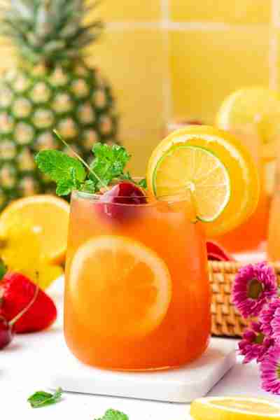 Let the summer vibes flow with this incredible Summer Punch! 🍉💦 🌟RECIPE IN COMMENTS🌟