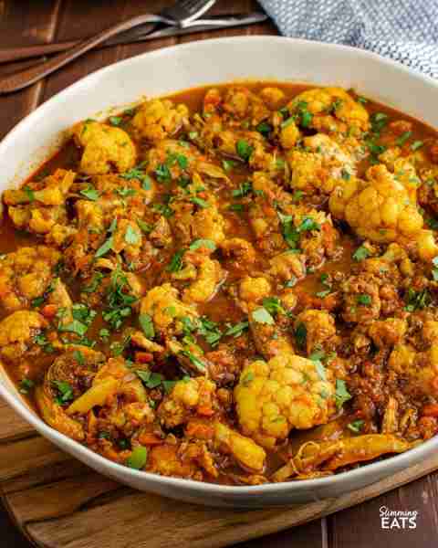 Delicious Tender Chicken and Cauliflower Curry 🤤- perfect with rice and some of your favourite curr...