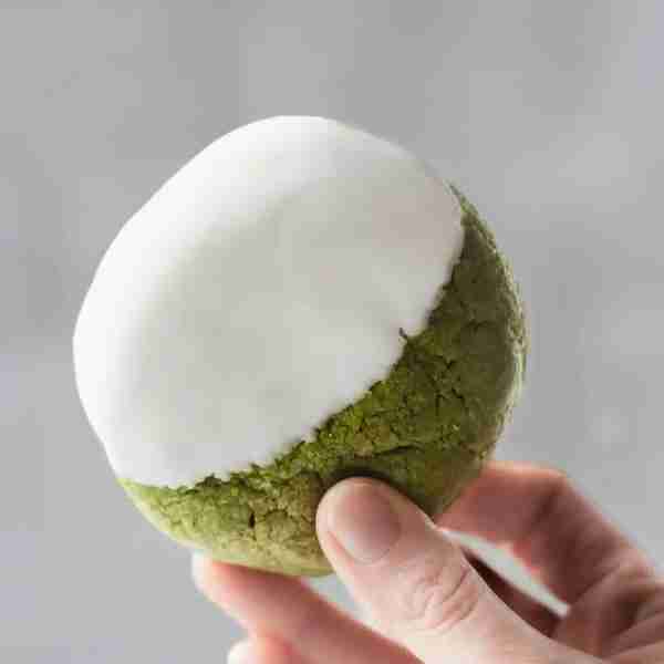 New Cookie Alert! 🍵 Matcha and white chocolate! 😍