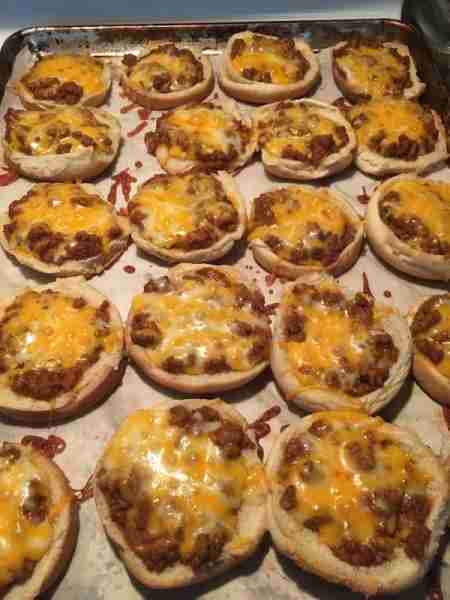 Old school pizza burgers! Elementary school in Ohio about 1978 / 1979, these were a very good lunch...