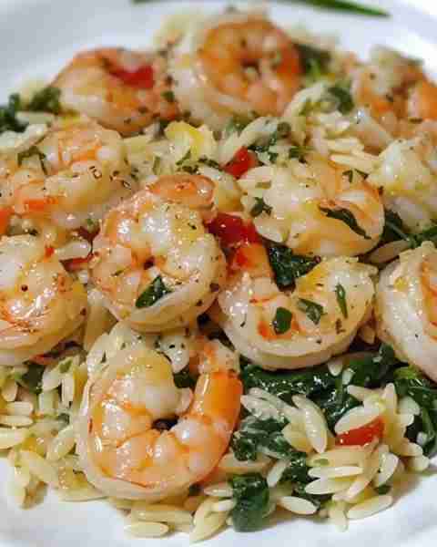 LEMON GARLIC SHRIMP WITH SPINACH ORZO 🍋🍤 Zesty Lemon Garlic Shrimp with Creamy Spinach Orzo 📋 Ing...
