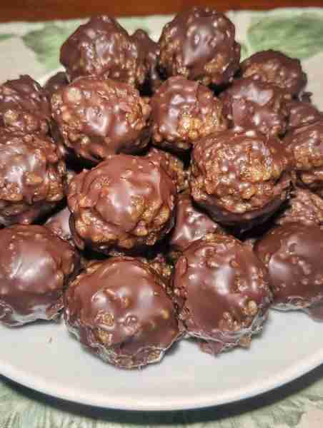"OMG, I whipped these up for a quick treat and now I'm in trouble - they vanished before I could eve...