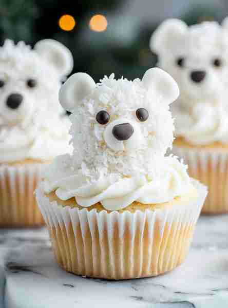 Christmas polar white bear cupcakes 🤍