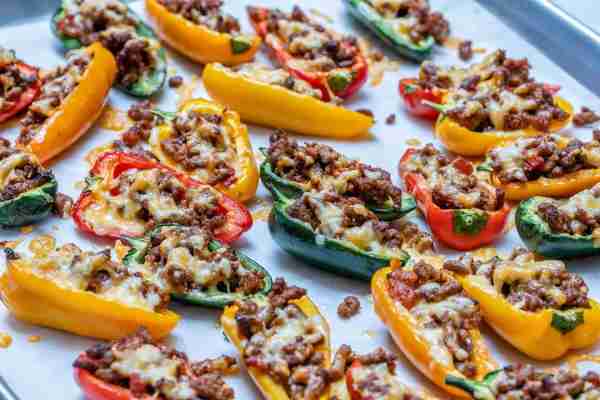 Taco Stuffed Mini Peppers - these may be small, but they're HUGE on flavor! <3 Super EASY, TASTY, a...