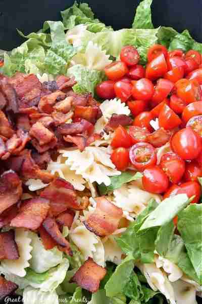 BLT Pasta Salad! A crisp & refreshing pasta salad that's loaded with bacon, avocados, tomatoes, lett...
