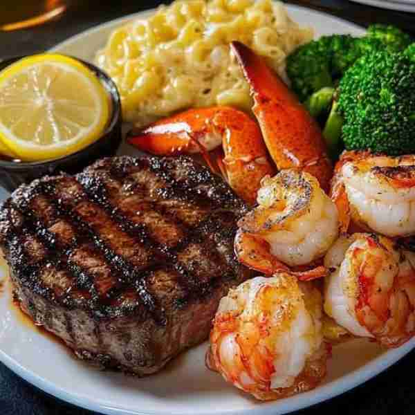 𝐔𝐥𝐭𝐢𝐦𝐚𝐭𝐞 𝐒𝐮𝐫𝐟 & 𝐓𝐮𝐫𝐟 𝐃𝐢𝐧𝐧𝐞𝐫 𝐏𝐥𝐚𝐭𝐞 🥩🦐🦞🧀🥦🍋 𝐀 𝐟𝐞𝐚𝐬𝐭 𝐨𝐟 𝐩𝐞𝐫𝐟𝐞𝐜𝐭𝐥𝐲 𝐠𝐫𝐢𝐥𝐥𝐞𝐝 𝐬𝐭𝐞𝐚𝐤, 𝐬𝐮𝐜𝐜𝐮𝐥𝐞𝐧𝐭 𝐬𝐡𝐫𝐢𝐦𝐩,...