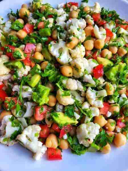 🥗 Vegan Crunchy Detox Salad Recipe