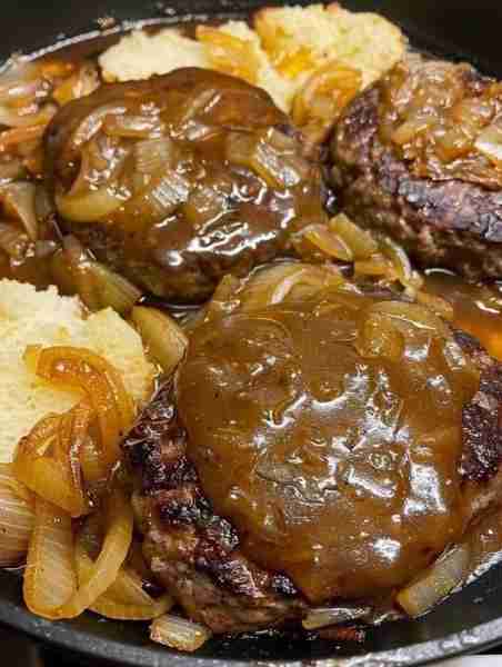 Hamburger steaks with onion gravy 😋😋😋