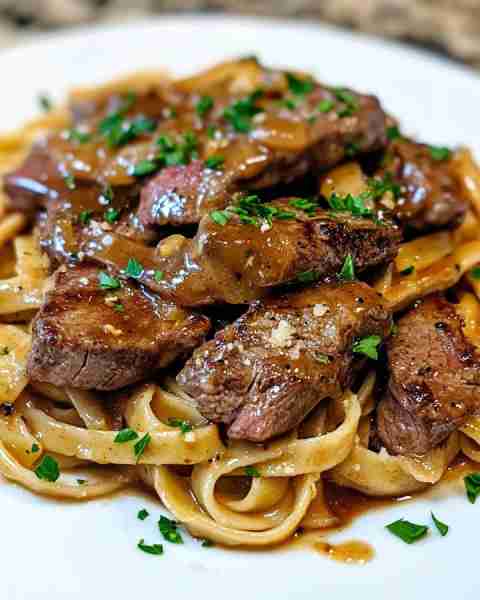 Steak Fettuccine with Honey BBQ Cream Sauce Ingredients: 12 oz fettuccine pasta 1 lb sirloin steak,...