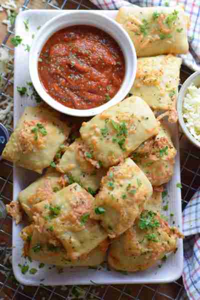 These Pizza Pocket Bites are such a fun and tasty nibble. By using leftover Pizza Dough and Pizza Sa...