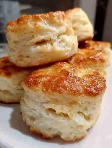 Simple is best when it comes to recipes like this buttermilk biscuits! It tastes just like grandma m...