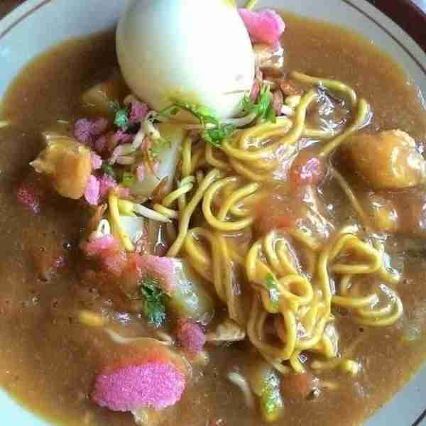 RESEP MIE REBUS MEDAN bahan : 1.5 L air 2 lbr daun salam 1 buah bungalawang 3 buah kapulaga 1 batang...