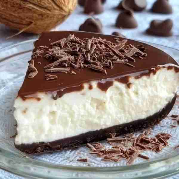 An irresistible combination: coconut and chocolate together in an amazing dessert! Coconut Delight w...
