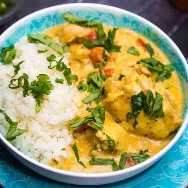 Keto butter chicken!! Rich & creamy! DELISH! https://lowcarbinspirations.com/keto-butter-chicken-re...