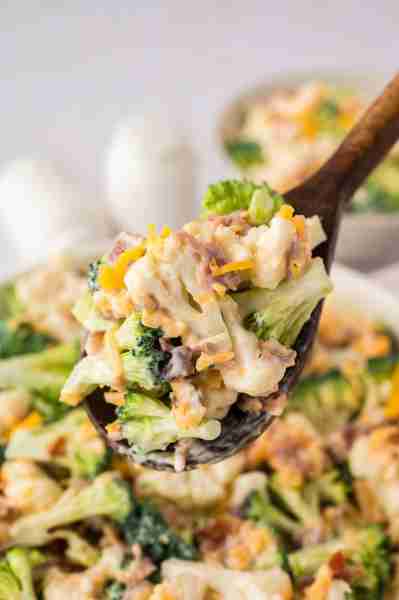 Recipe: https://www.bunsinmyoven.com/amish-broccoli-salad/ Our Amish Broccoli Salad features crisp f...
