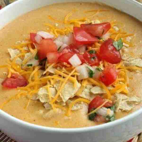 Copycat Chili's Chicken Enchilada Soup Ingredients 1 tablespoon vegetable oil 1 lb chicken breast fi...
