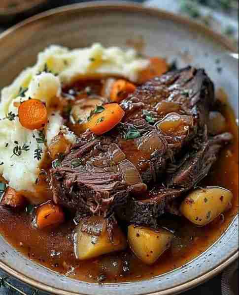Pot Roast over Mashed Potatoes 🍖🥔 Ingredients: For the pot roast: 🍖 3-4 lbs chuck roast 🧂 Salt a...
