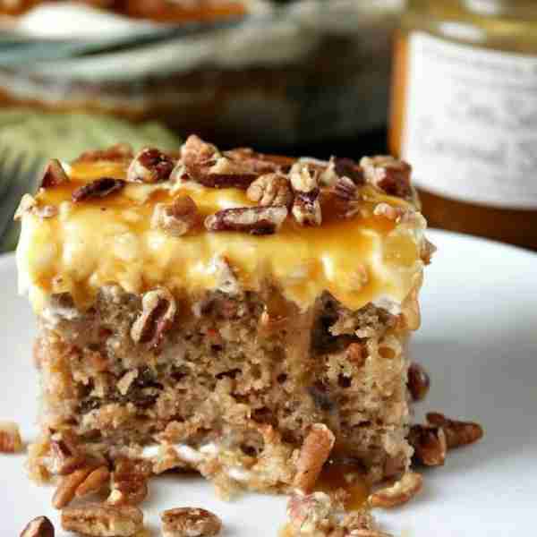 https://www.sugarandsoul.co/sea-salt-caramel-carrot-cake-poke-cake/ 🍰 Indulge your taste buds with...