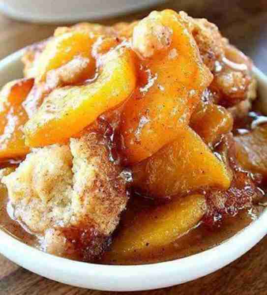 FRESH PEACH COBBLER! The mixture of the Peaches with the Cinnamon smells Heavenly! 🍑 RECIPE BELOW!