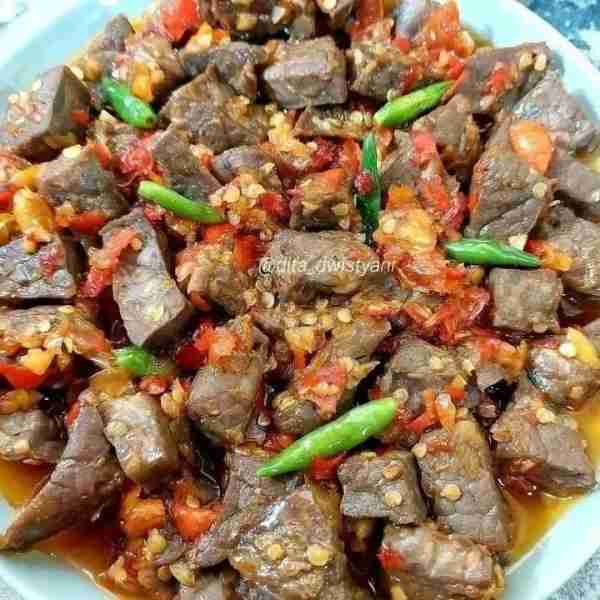 OSENG PARU PEDAS . Bahan: 250 gr paru (rebus dengan rempah jahe, lengkuas dan daun salam) 15 bh caba...