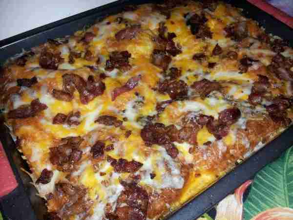 Bacon, Egg and Cheese Biscuit Bake! 🥓🥚 Such an easy breakfast & filling, too! https://myincredible...