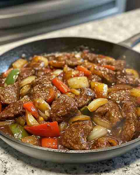 I swear, the magic is in the sauce for this dish.. Full recipe 👇 💬