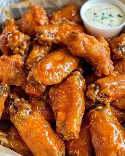 🔥 Spicy Buffalo Chicken Wings Ingredients: For the Chicken Wings: 2 lbs chicken wings (flats & drum...