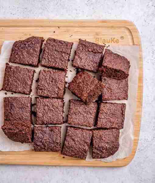 Mid-week #CleanEating treat? Always a good idea! Indulge in the rich deliciousness of our decadent C...