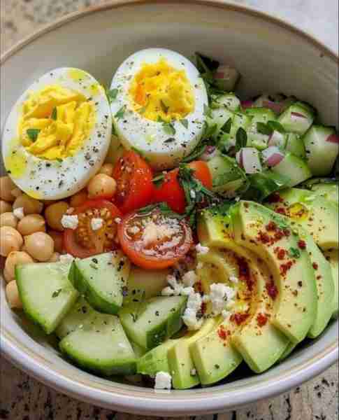Fresh Mediterranean Bowl Ingredients: 2 boiled eggs, halved ½ avocado, sliced ½ cup canned chickpeas...
