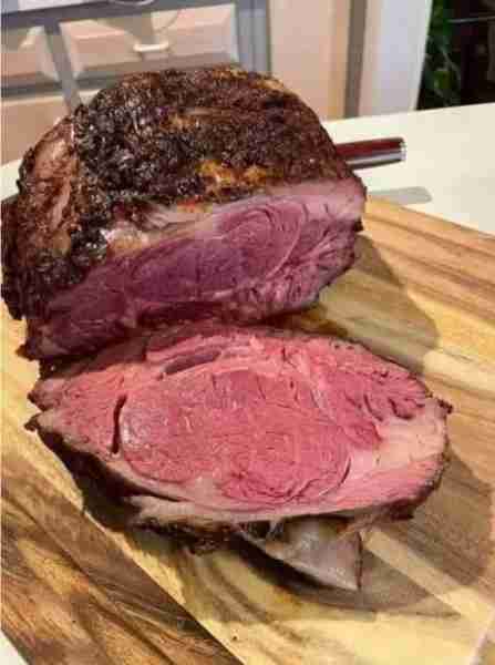 Prime Rib recipe for Christmas - OMG😱 DON'T LOSE THIS😋 Ingredients: 1 bone-in prime rib roast (6-8...