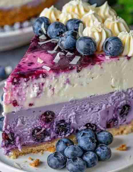 💕😋Blueberries and cream cheese cheesecake😋💕 Ingredients : For the base: 200 grams of Digestive o...