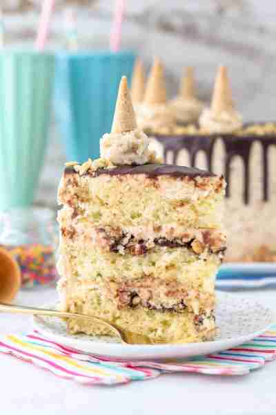 This Drumstick Cake is a total showstopper! 🍦🎂 Layers of vanilla cake, fudgy ganache, chopped pean...