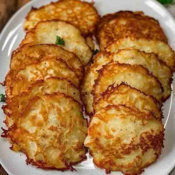 German Potato - Don't LOSE this Recipe 😋 Ingredients: 2 lbs (900g) potatoes, peeled and grated 1 sm...