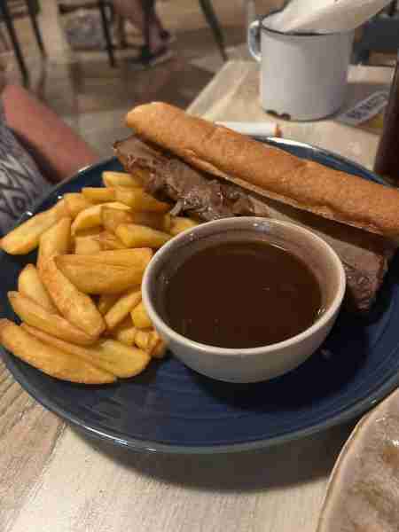 Hot beef roll, chunky chips with a beer gravy 😋